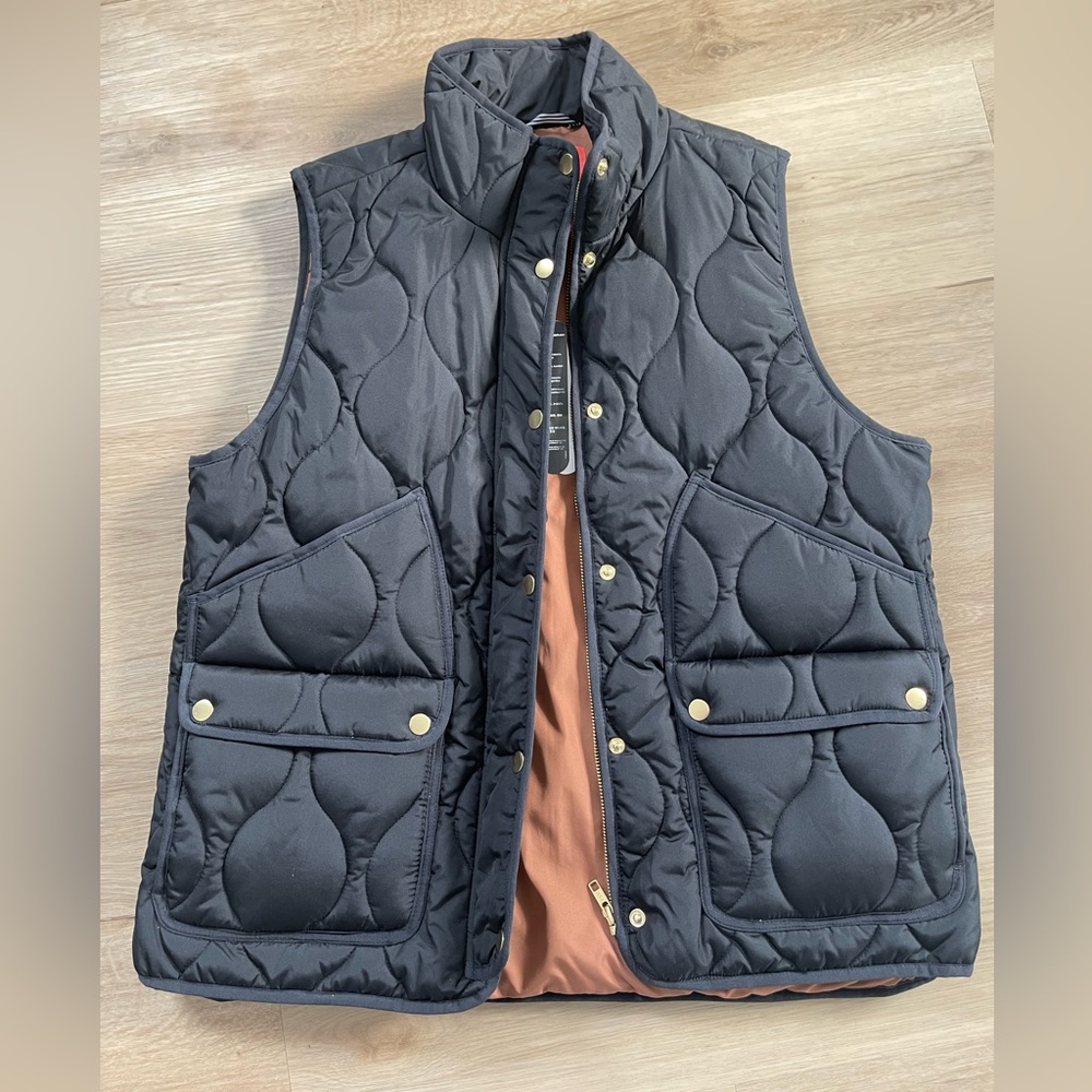 NWT JCrew quilted excursion vest size L